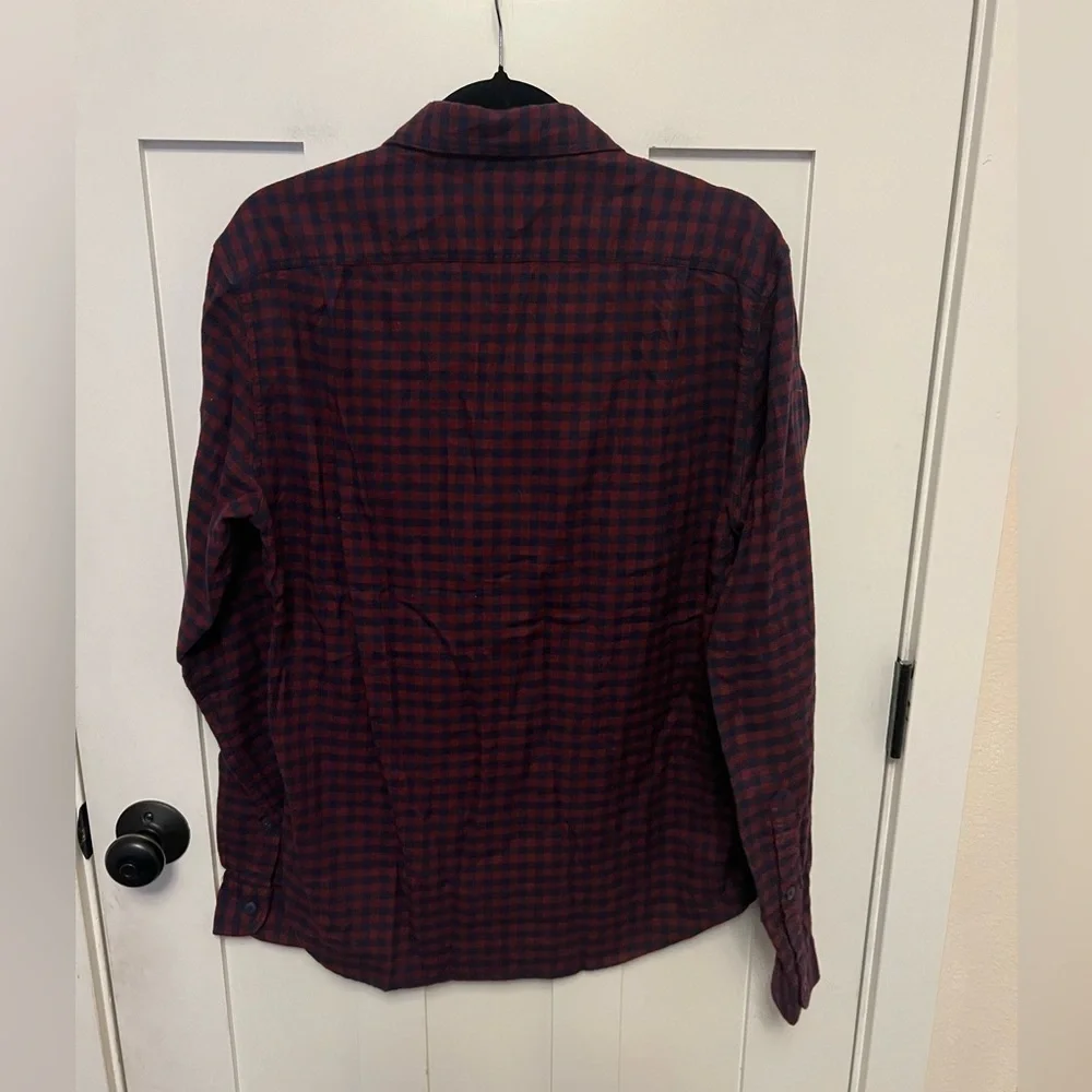 J.Crew flannel shirt red navy plaid long sleeve button down cotton size Medium